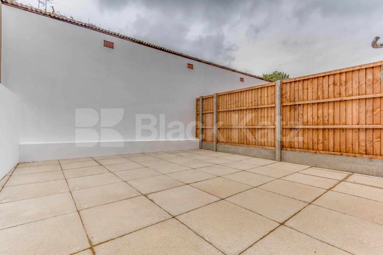 			Stunning Modern Apartment, 1 Bedroom, 1 bath, 1 reception Apartment			 Forest Walk, Muswell Hill